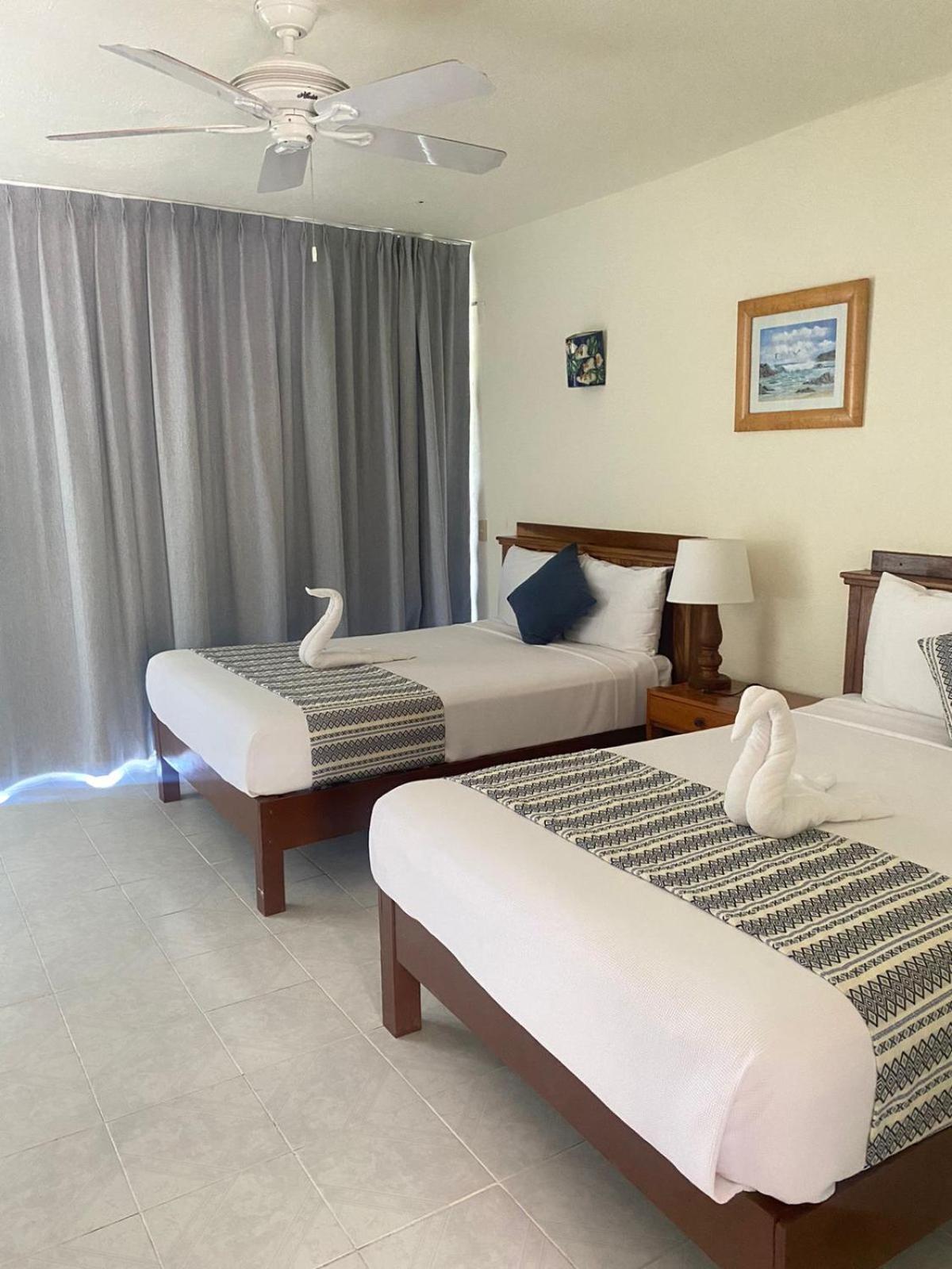Hotel Villas Ema Zihuatanejo Kültér fotó