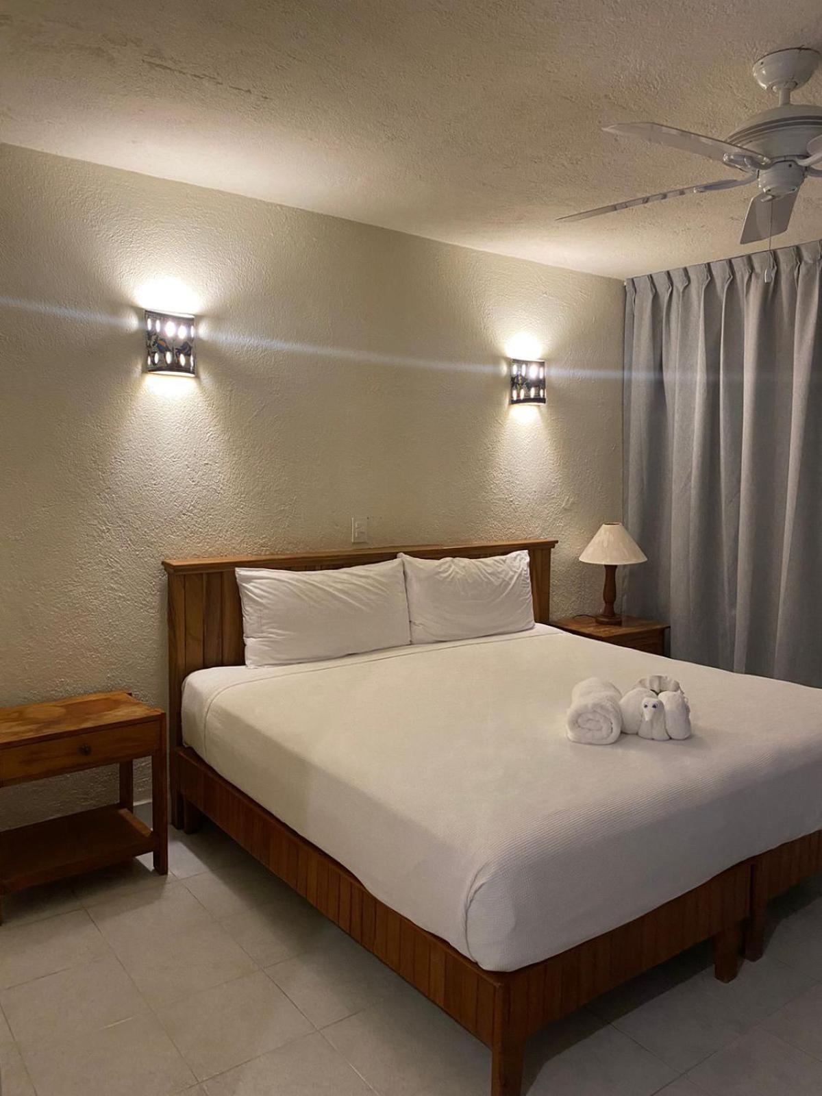 Hotel Villas Ema Zihuatanejo Kültér fotó