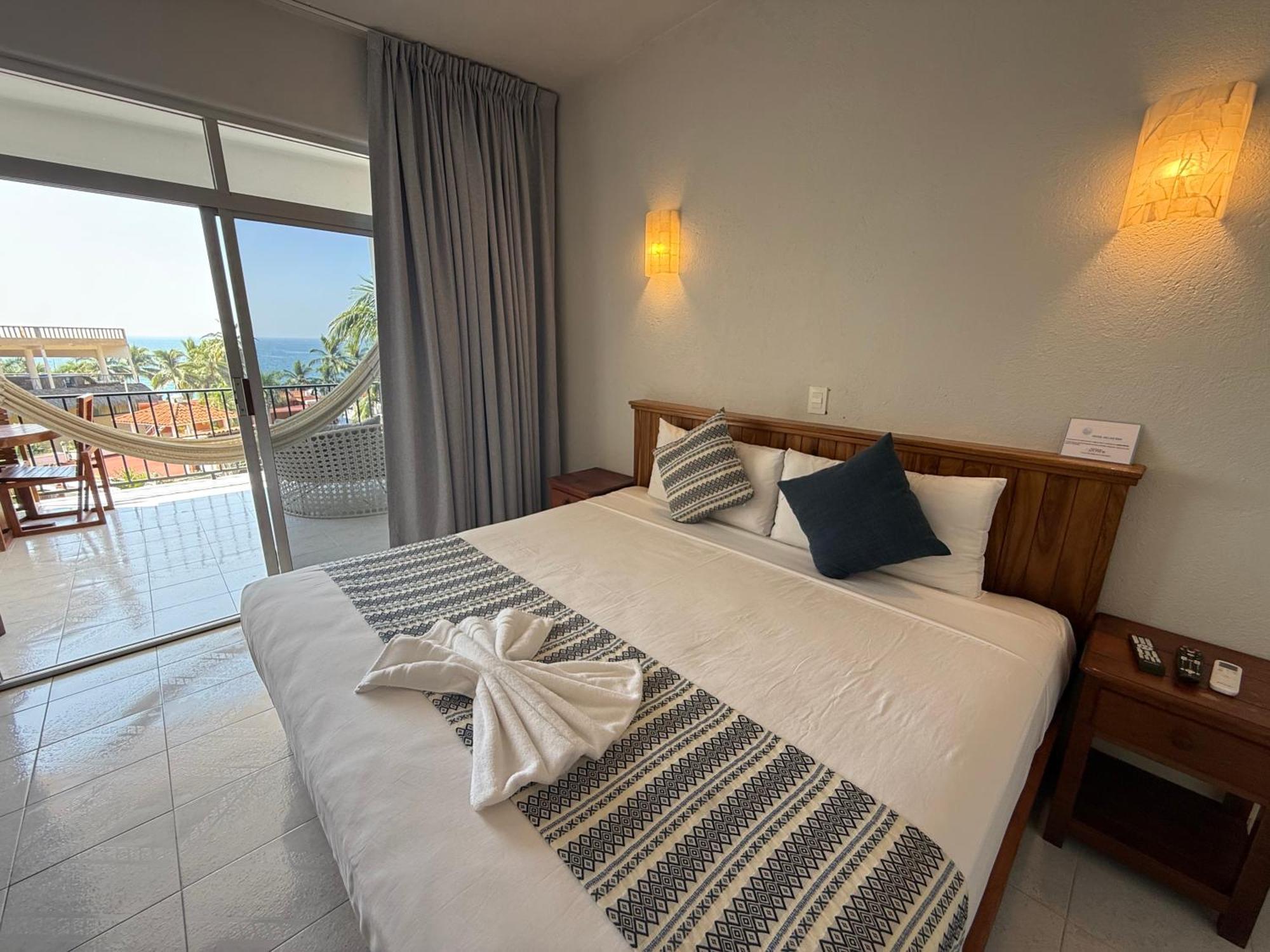 Hotel Villas Ema Zihuatanejo Kültér fotó
