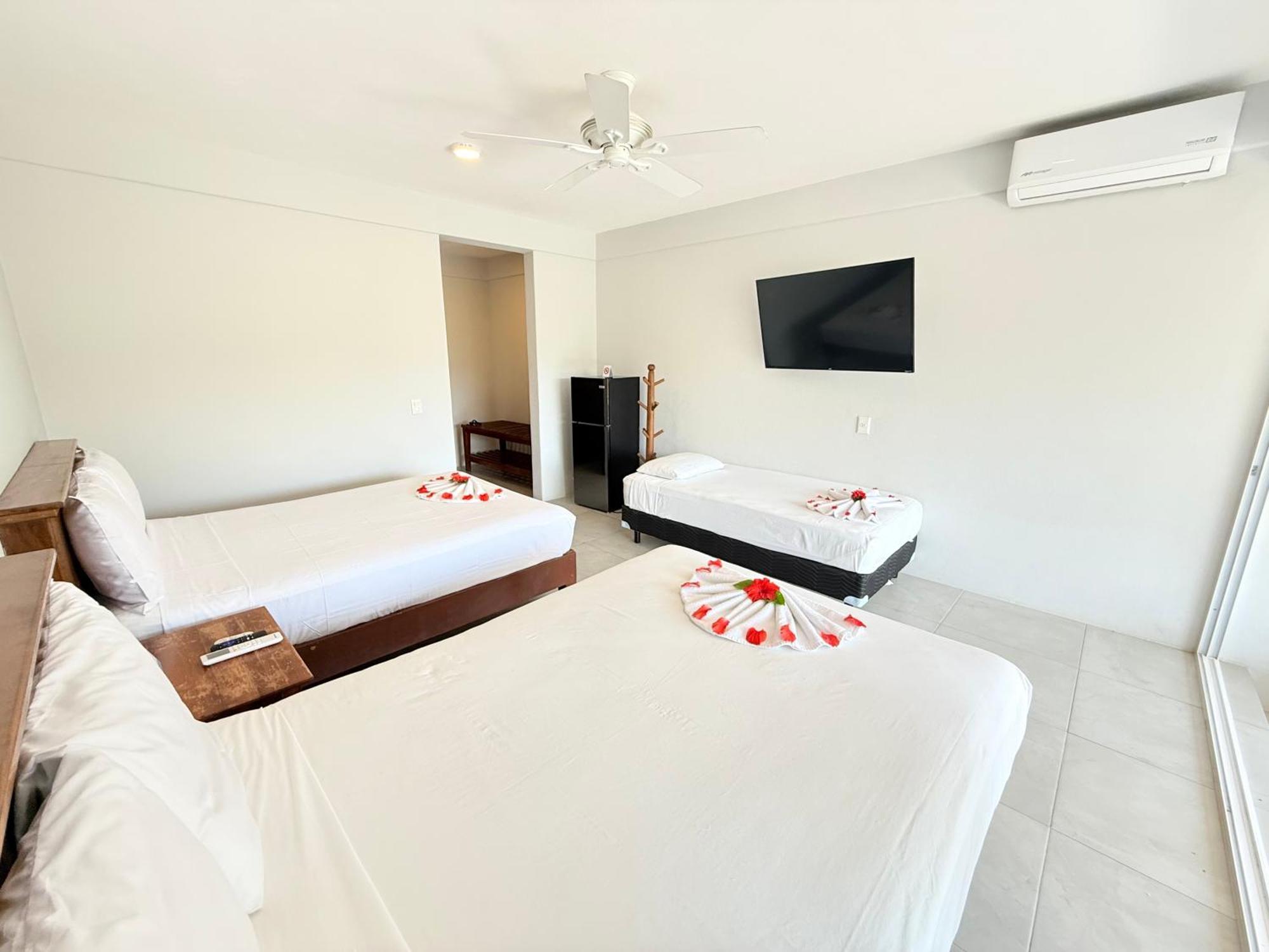 Hotel Villas Ema Zihuatanejo Kültér fotó